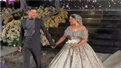 «الفرح بييجي مرة واحدة».. المطرب مسلم يحتفل بزفافه وسط حضور فني لافت