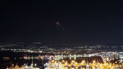 «صاروخ اليمن» يفزع إسرائيل.. صفارات الإنذار في تل أبيب والقدس وتعليق الرحلات