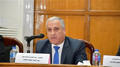 الشوربجي.. لا مساس بالصحف القومية.. والورقي باقٍ رغم أنف التحول الرقمي