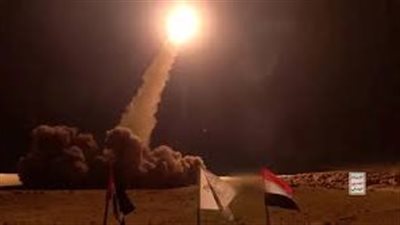 صافرات إنذار ودوي انفجارات.. صاروخ من اليمن يهز إسرائيل والجيش يرد