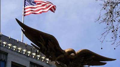 «الخارجية الأمريكية» تحذر رعاياها بالشرق الأوسط بعد هجوم إسرائيلي عنيف على إيران