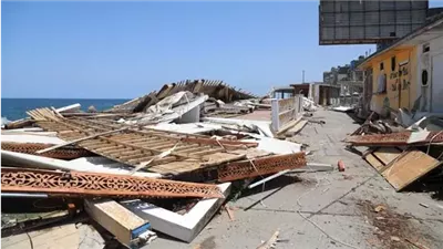 «كأنه يوم القيامة».. عاصفة غير مسبوقة تضرب الإسكندرية وتعيد مشاهد كارثة 2015