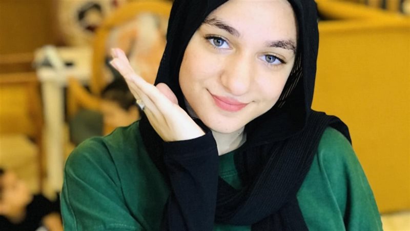 تفوق الطالبة أمل