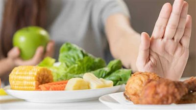 احذر هذه الأطعمة في الصيف.. ترهق الجهاز الهضمي وتزيد إحساسك بالحر 