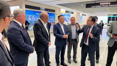 هواوي تعرض تكنولوجيا الذكاء الاصطناعي والتحكم بالشبكات على وزير الكهرباء