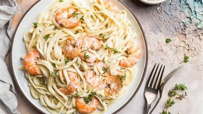 طريقة تحضير مكرونة السي فود الكريمية في المنزل بخطوات بسيطة ولذيذة