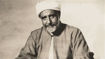 اسم خلد في القضاء والتعليم.. تكريم المراغي في مشروع «عاش هنا»