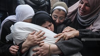 حصيلة مرعبة في غزة.. 74 شهيد و289 جريح خلال 24 ساعة فقط