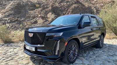 للراغبين في الرفاهية والمساحة.. سيارة أمريكية فاخرة تقتحم طرق السعودية