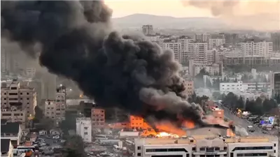 الاحتلال الإسرائيلي يصعد ضرباته في سوريا.. 13 مصابا واستهداف قصر الرئاسة بدمشق