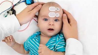 ضعف السمع عند المواليد.. «إشارات صامتة» يجب ألا تغفلها الأمهات