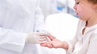 كيف تنتقل الأمراض الوراثية؟.. 4 طرق للحماية قبل فوات الأوان