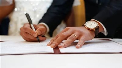 هل يكفي شاهد واحد في عقد الزواج؟.. عطية لاشين يوضح الحكم الشرعي 