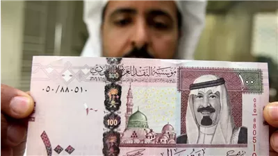 انخفاض أسعار الريال السعودي.. تراجع طفيف اليوم الأربعاء