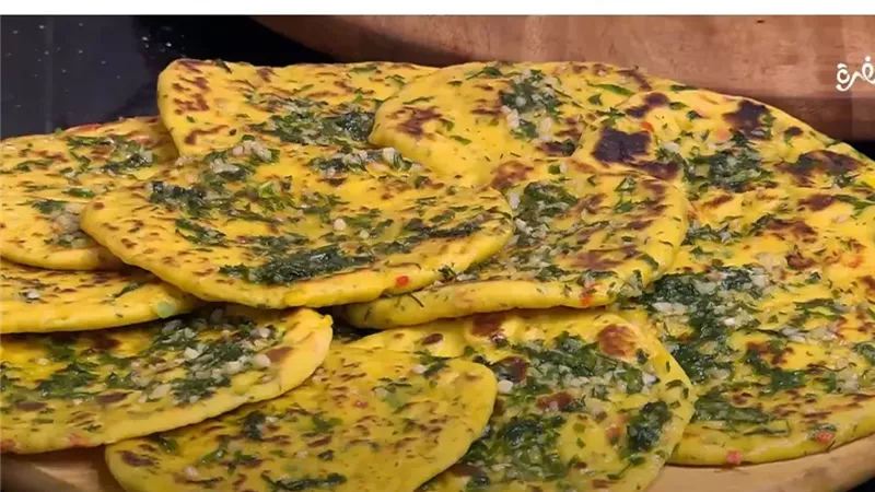 خبز البقدونس بالجبنة