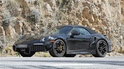 قيادة أولى لبورش 911 الكهربائية تكشف مفاجآت الأداء والتصميم 