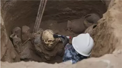 اكتشاف مقبرتين تعودان إلى ما قبل حضارة الإنكا أسفل شوارع عاصمة بيرو