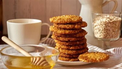 سناك الشوفان بزبدة الفول السوداني والكاكاو الصحي بدون سكر مضاف