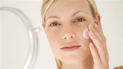 7 خلطات طبيعية مذهلة لعلاج «تصبغات الجلد» في الصيف