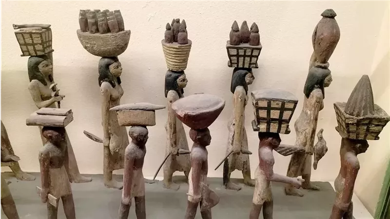 نموذج خشبي نادر لموكب