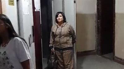 وصول بدرية طلبة للتحقيق بعد هجومها على متابعيها في لايف