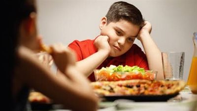 هل «جراحات السمنة للأطفال» ضرورة طبية أم مغامرة محفوفة بالمخاطر الصحية