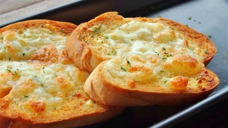 خبز الثوم بالجبنة