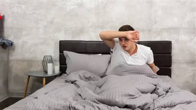 «التعرق الليلي» المفرط.. أبرز 10 أسباب وراء ظهوره عند الرجال والنساء