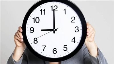 تعرف على موعد تطبيق «التوقيت الشتوي» لعام 2025