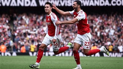 ارسنال يقلب الطاولة على نيوكاسل وسط جدل تحكيمي كبير