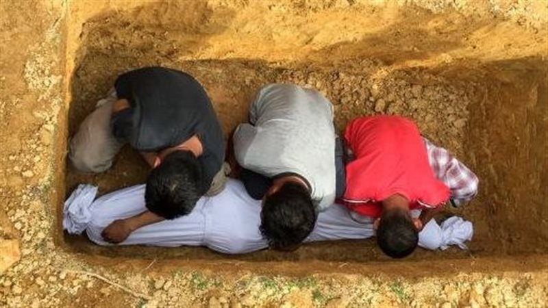 دفن الميت