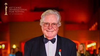 حسين فهمي يكشف رؤية مهرجان القاهرة.. دعم للقضية الفلسطينية