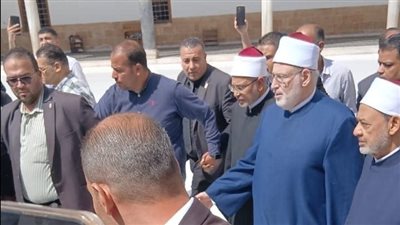 الإمام الأكبر يصل الأزهر لتوديع الدكتور أحمد عمر هاشم