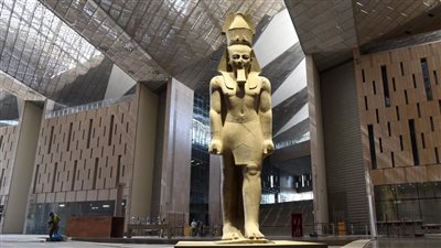 حقيقة منح الموظفين إجازة يوم افتتاح «المتحف الكبير»