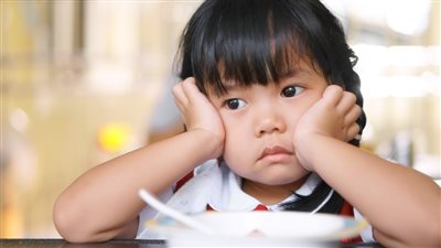 الفيتامينات للأطفال.. فوائد حقيقية أم مجرد موضة عابرة