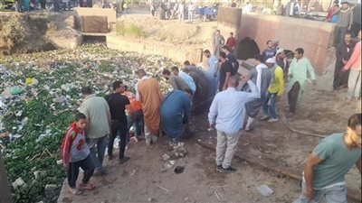 مصرع وإصابة 10 تلاميذ في حادث انقلاب «تروسيكل» بترعة حواس