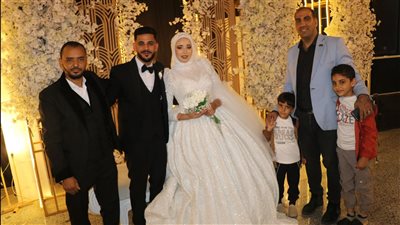 الحاج جمعة الشافعي يقدم أرق التهاني للأستاذ عبد جاد بزفاف شقيق زوجته متمنياً لهما حياة سعيدة