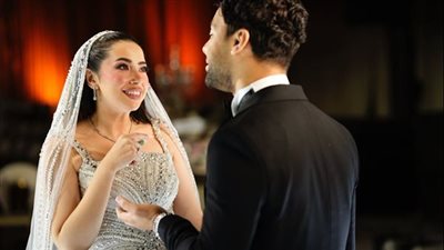 ديو رومانسي يجمع أحمد جمال وفرح الموجي بزفافهما