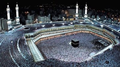 الإفتاء توضح شروط كون الابن محرما لأمه بالحج