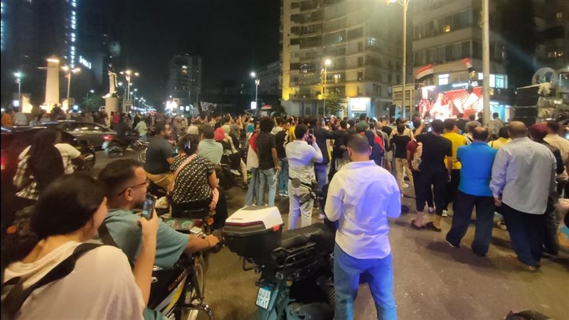 شاشات تبث افتتاح المتحف الكبير بميادين الجيزة