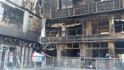 انتهاء أعمال التبريد بحريق مول شهير بالعبور 