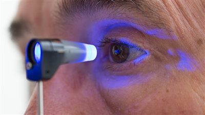 الجلوكوما أخطرها.. أسباب صداع الجانب الأيسر وعلاجه