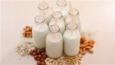 أنواع بدائل الحليب بين فوائد غذائية وسلبيات خفية