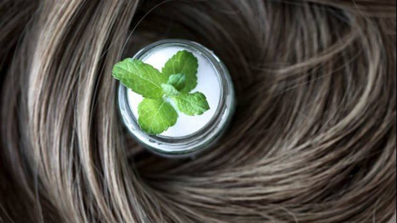 رائحة الشعر الكريهة