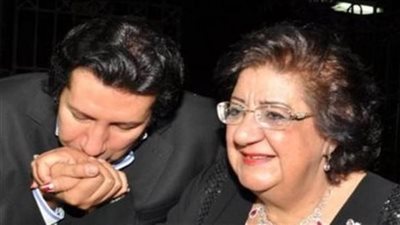 تفاصيل كاملة عن موعد عزاء والدة الفنان هاني رمزي