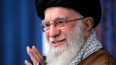 بعد أنباء اغتياله.. من هو خامنئي؟ حكاية الرجل الأقوى بإيران