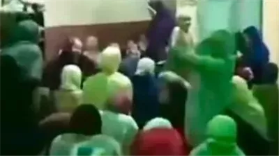«فوضى في بيت الله».. مشاجرة بالفتيات داخل مصلى للسيدات بالبحيرة