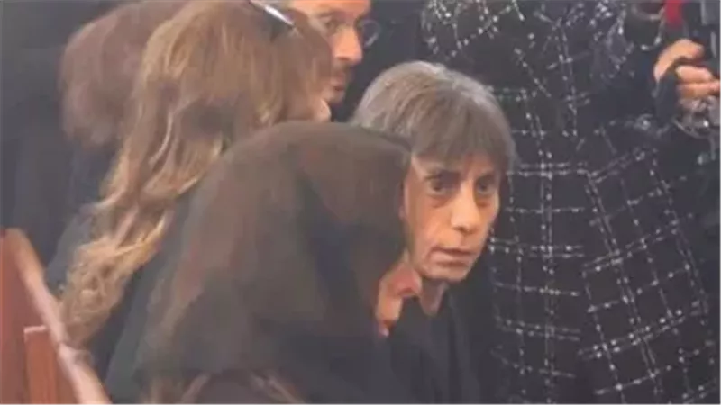 فيروز وابنتها من قديس نجلها