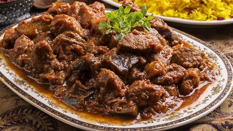 طاجن اللحم بالبصل والطماطم