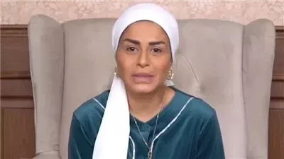 منة فضالي تكشف تفاصيل صادمة حول تعرضها للسرقة من خادمتها